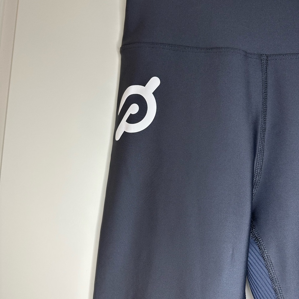 🚲PELOTON Navy Leggings - Sz M​​